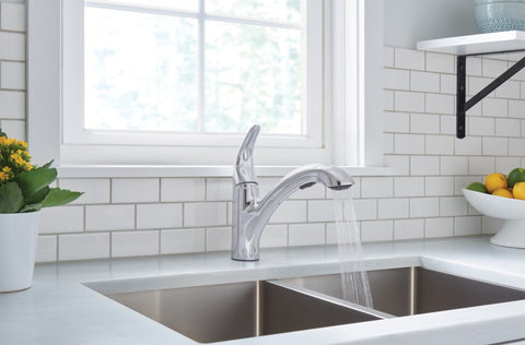 MEDINA Chrome One-Handle Pullout Kitchen Faucet